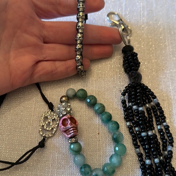 Sculls and things bracelet and keychain - Picture 1 of 8